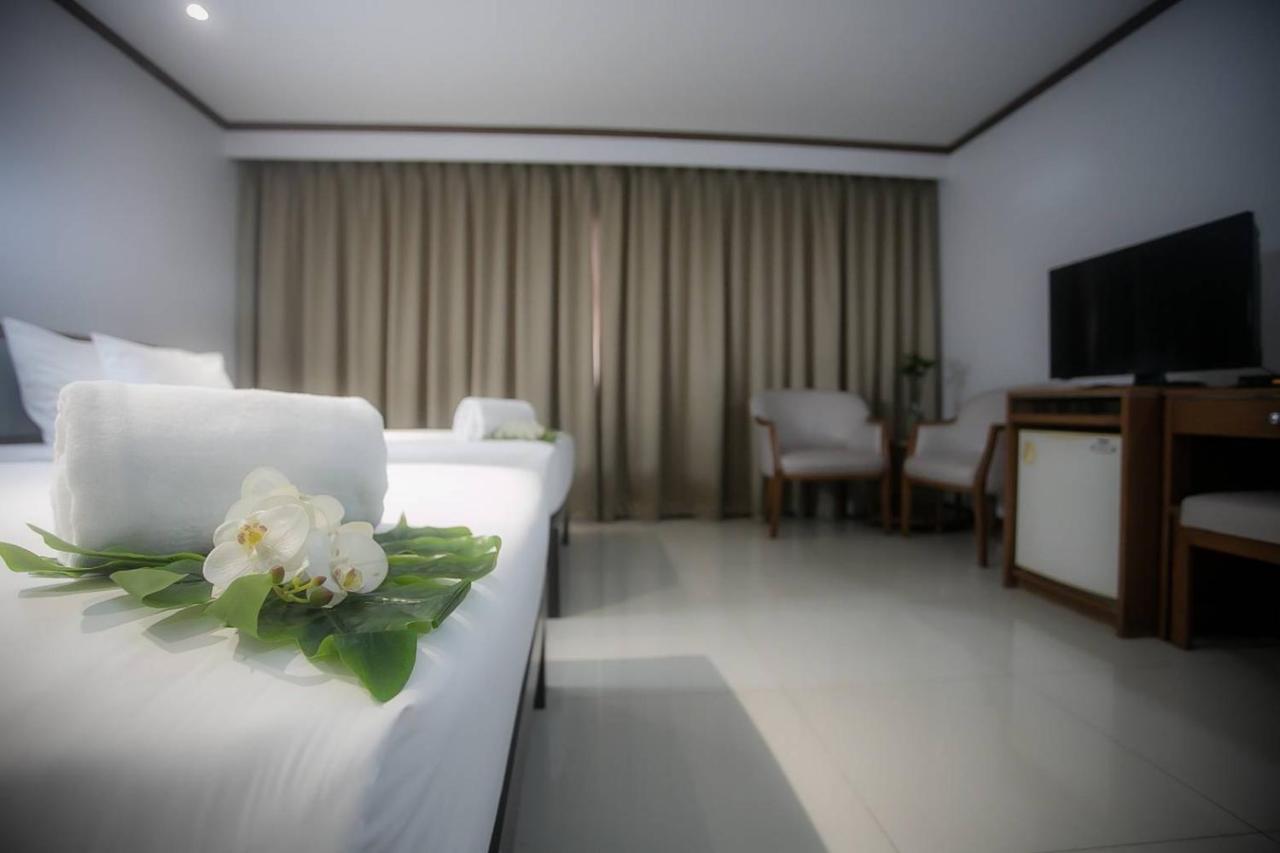 Friday Hotel Uttaradit Zewnętrze zdjęcie