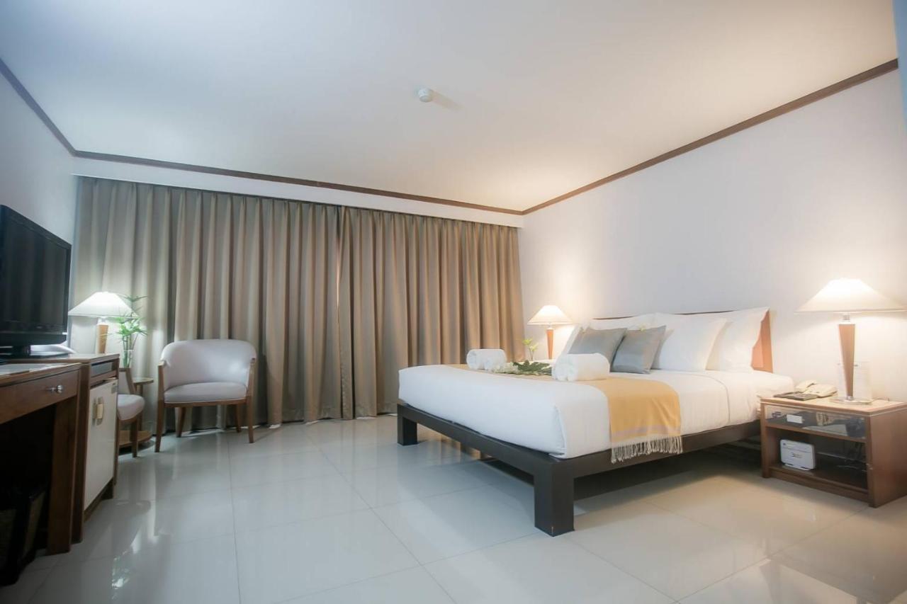 Friday Hotel Uttaradit Zewnętrze zdjęcie