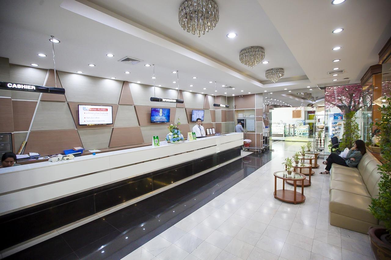 Friday Hotel Uttaradit Zewnętrze zdjęcie